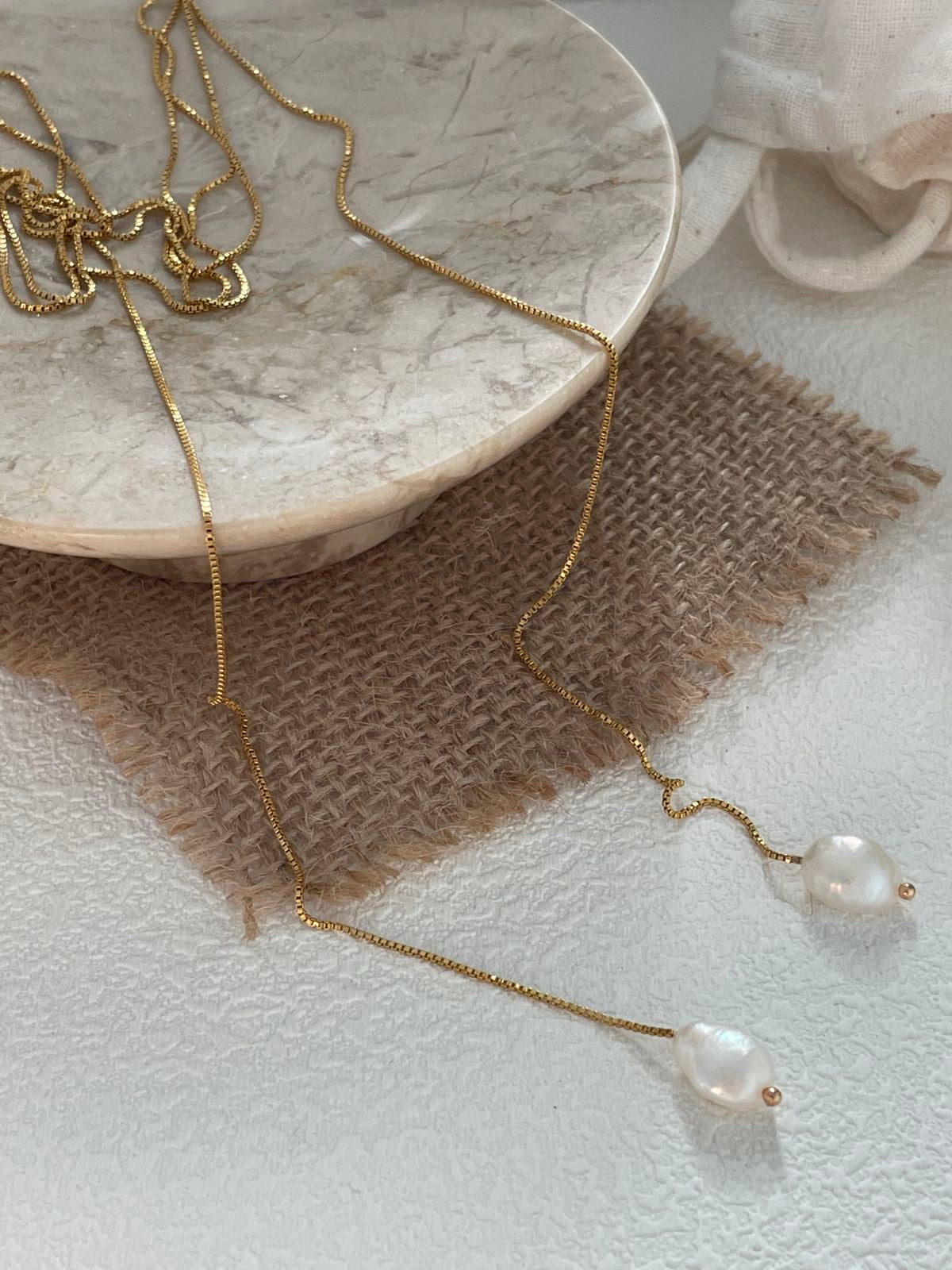 Filament Line Pearl Long Gold Chain Necklace