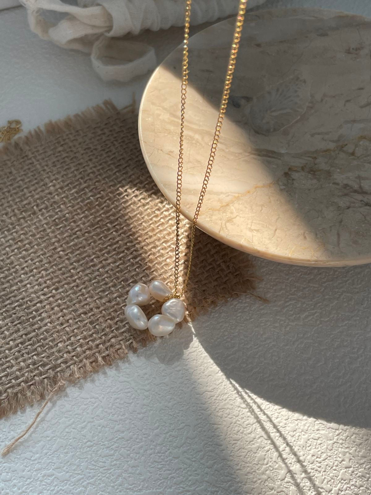 Pearl Circle Gold Chain Necklace