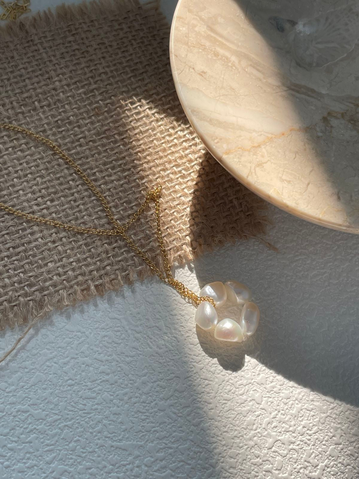 Pearl Circle Gold Chain Necklace