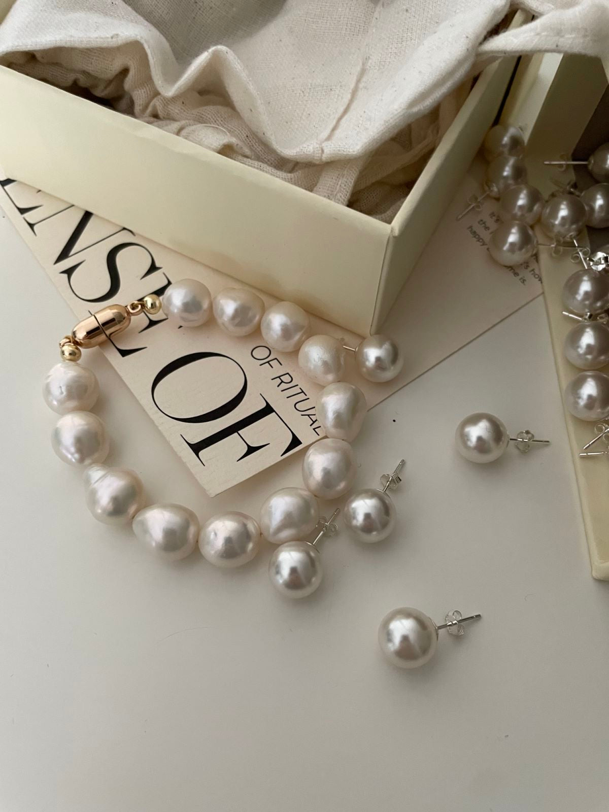 Simple Baroque Pearl Bracelet