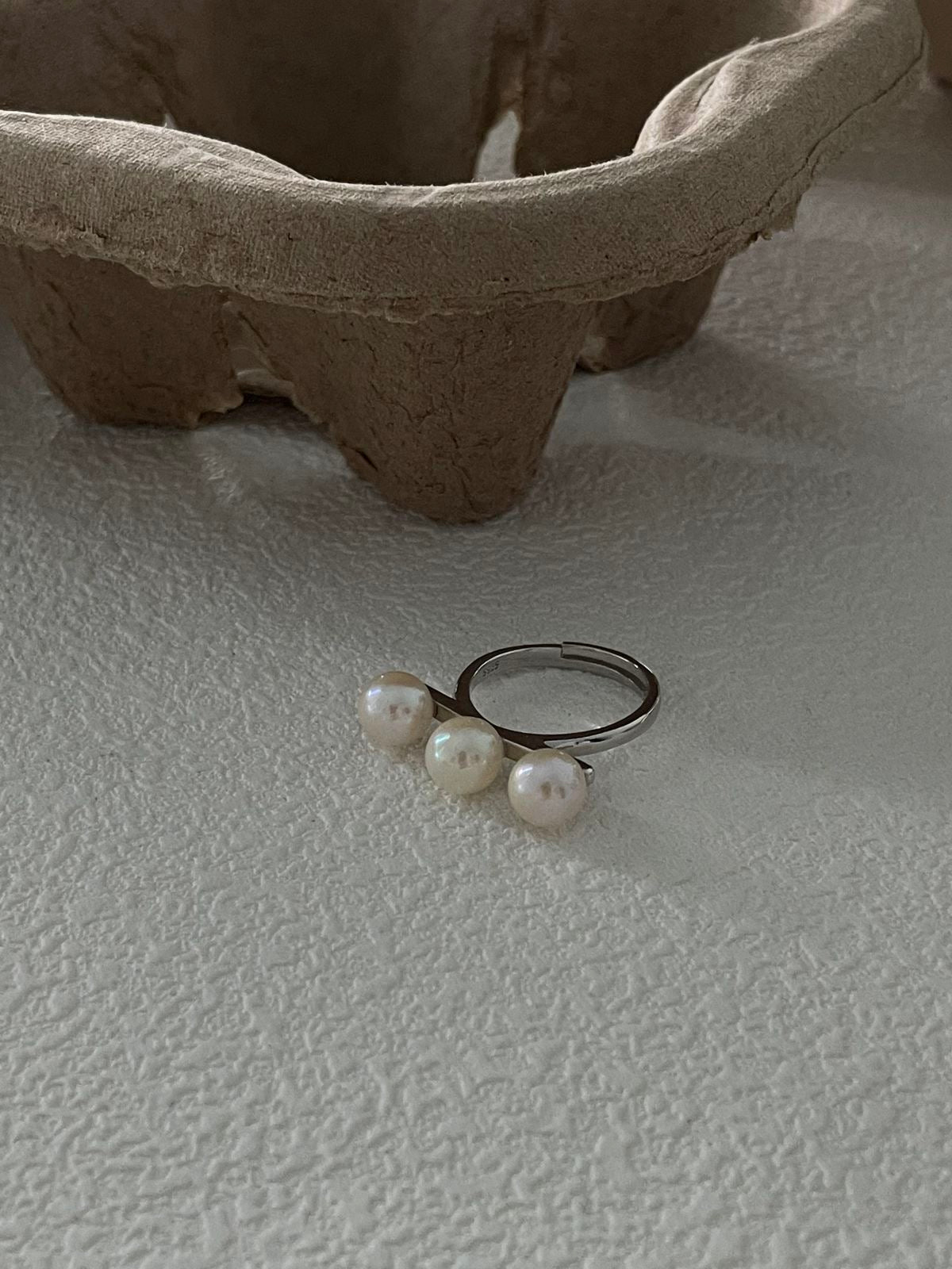 Equilibrium Pearl Ring