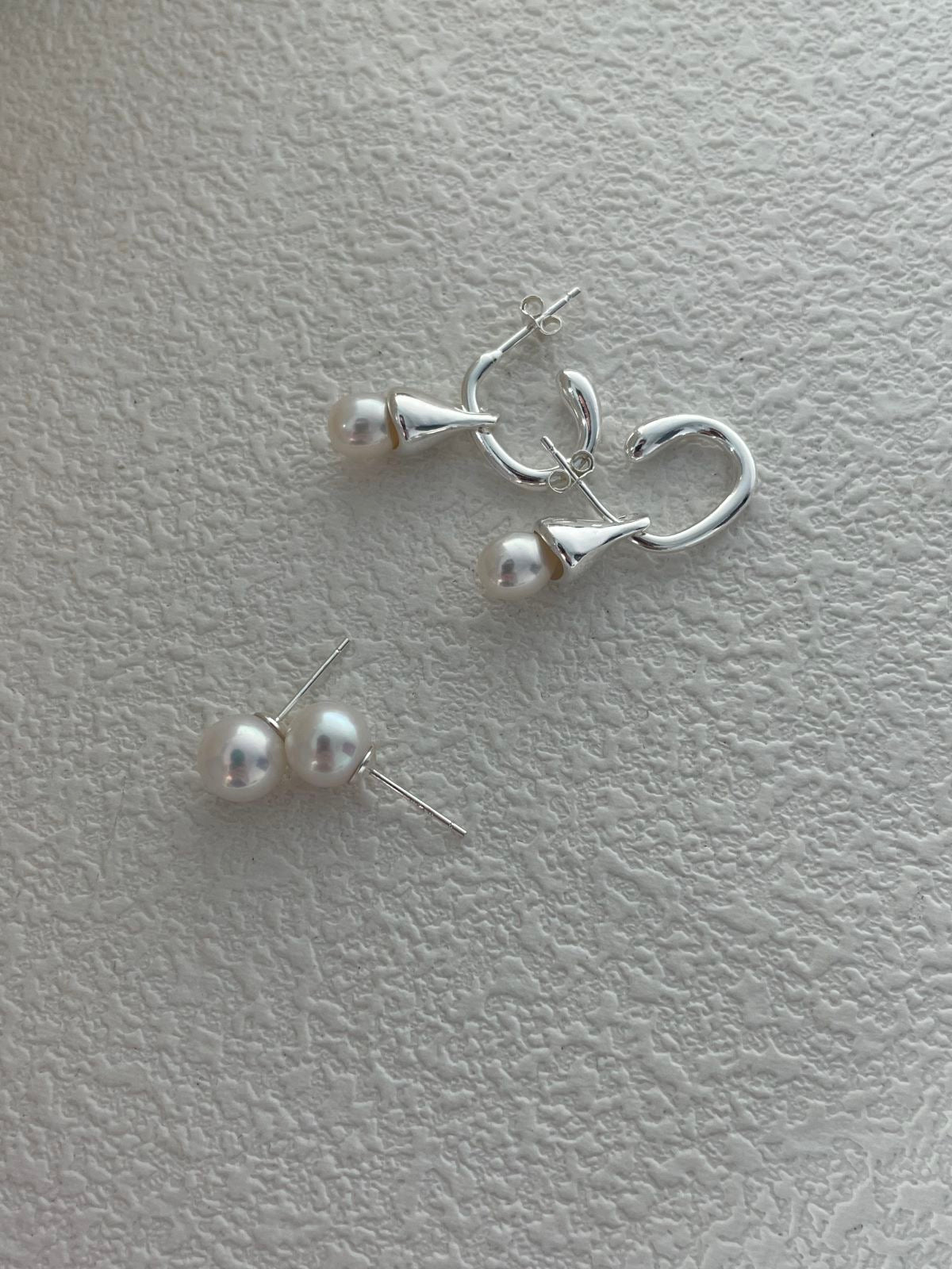 Timeless Pearl Ear Studs